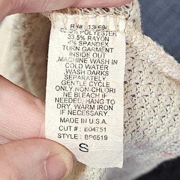 BLU PLANET | Southwestern Motif Textured KNIT CROP TOP - Picture 13 of 15